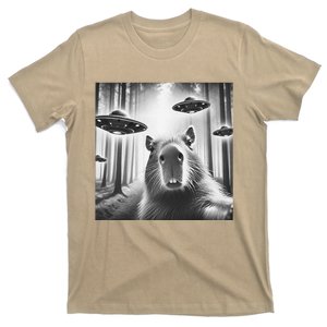 Funny Graphic Novelty Capybara Selfie With Ufo Weird Silly T-Shirt