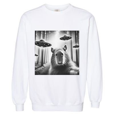Funny Graphic Novelty Capybara Selfie With Ufo Weird Silly Garment-Dyed Sweatshirt
