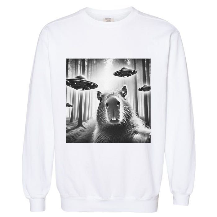 Funny Graphic Novelty Capybara Selfie With Ufo Weird Silly Garment-Dyed Sweatshirt