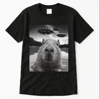 Funny Graphiccapybara Selfie With Ufos Weird Tall T-Shirt