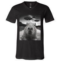 Funny Graphiccapybara Selfie With Ufos Weird V-Neck T-Shirt