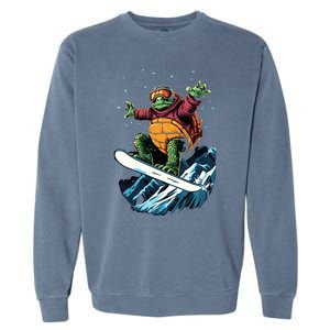 Funny Gift Turtle On A Snowboard Snowboarding Garment-Dyed Sweatshirt