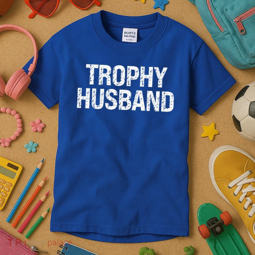 Funny Gift Trophy Husband Awesome Distressed Design Hubby Dad  Kids T-Shirt