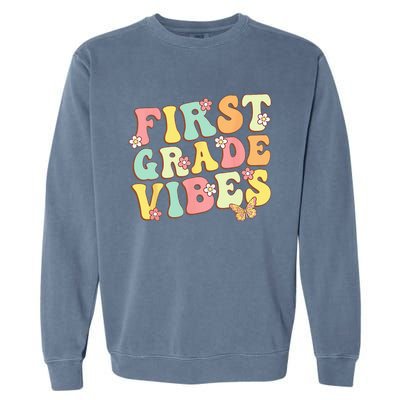 First Grade Vibes Hello Team 1st Grade Teacher Retro Garment-Dyed Sweatshirt