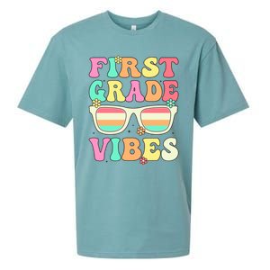 First Grade Vibes Retro Sunglasses Back To School Cool Gift Sueded Cloud Jersey T-Shirt