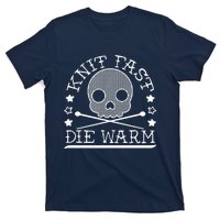 Funny Gothic Yarn Skull Knitting Needles Knit Fast Die Warm T-Shirt