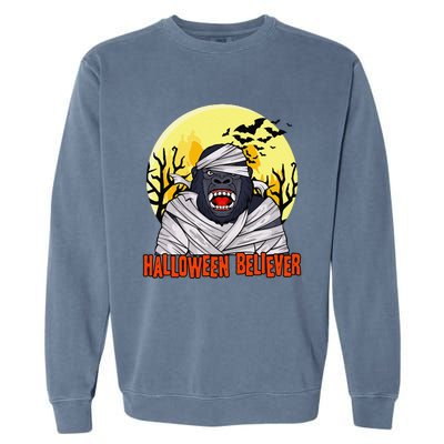 Funny Halloween Believer Scary Bigfoot Mummy Sasquatch Garment-Dyed Sweatshirt