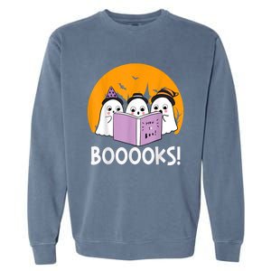 Funny Halloween Booooks! Cute Ghost Reading Library Books Gift Garment-Dyed Sweatshirt