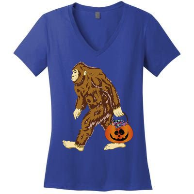 Funny Halloween Costume Bigfoot Pumpkin Lovers Fans Women's V-Neck T-Shirt