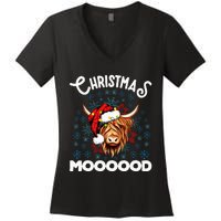 Festive Highland Cow Santa Hat for Cow Lovers Women's V-Neck T-Shirt