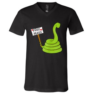 Free Hugs! Funny Boa Constrictor Python Reptile Snake Pun V-Neck T-Shirt