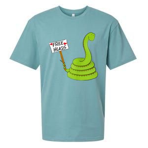 Free Hugs! Funny Boa Constrictor Python Reptile Snake Pun Sueded Cloud Jersey T-Shirt