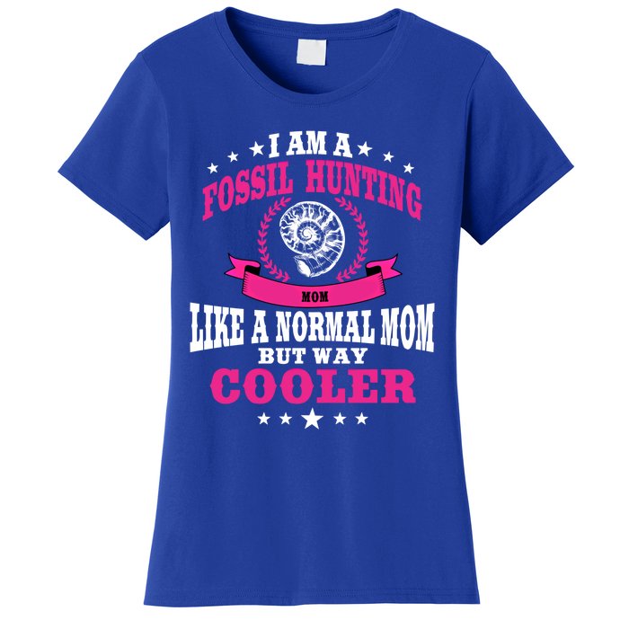 Fossil Hunting Mom Outfit Fossil Hunter Cute Gift Women's T-Shirt