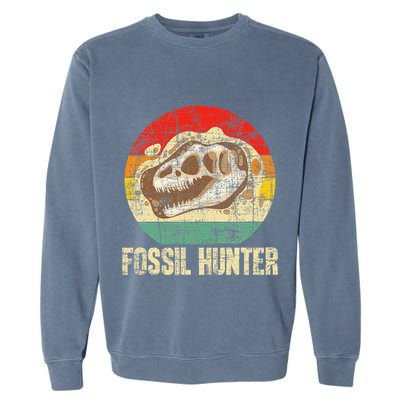 Fossil Hunter Retro Paleontologist Paleontology Garment-Dyed Sweatshirt