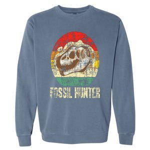 Fossil Hunter Retro Paleontologist Paleontology Garment-Dyed Sweatshirt