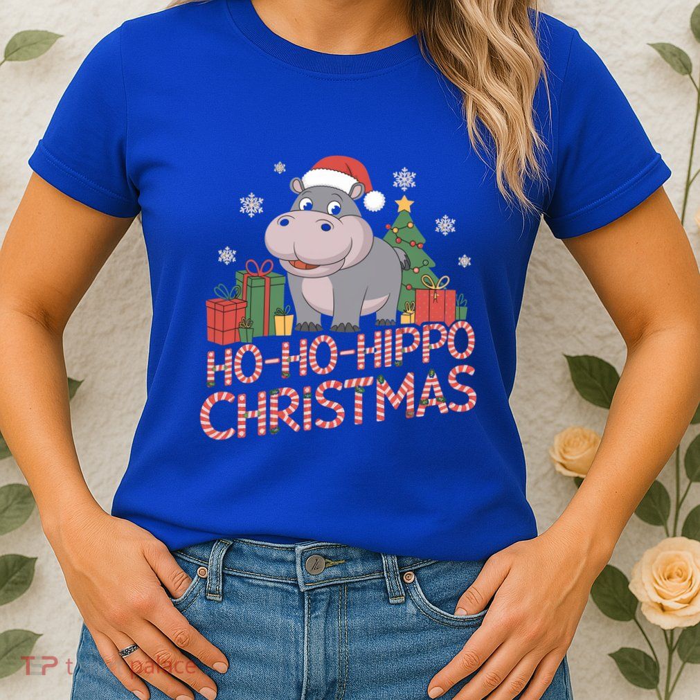 Funny Hippo Santa Hat Design Christmas Tree Snowflakes Cool Gift Womens T-Shirt