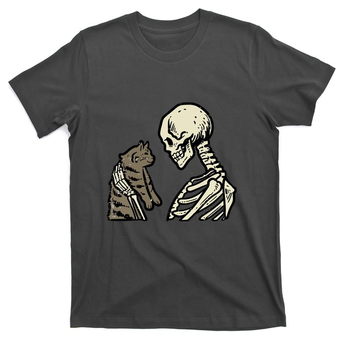 Funny Halloween Skull Skeleton Holding Cat Gift T-Shirt