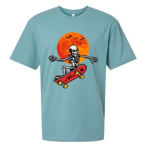 Funny Halloween Skeleton Playing On Skateboard Ghost Gift Sueded Cloud Jersey T-Shirt