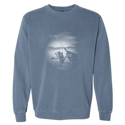 Fishing Hand With Reel Monochromatic Garment-Dyed Sweatshirt