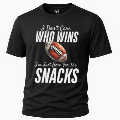 Funny I DonT Care Who Wins IM Just Here For The Snacks Cooling Performance Crew T-Shirt