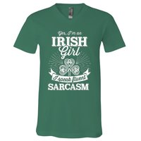 Funny irish girl woman speak fluent sarcasm St Patricks day V-Neck T-Shirt