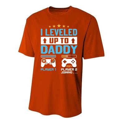 Funny I Leveled Up To Daddy 2024 Video Gamer Soon To Be Dad Gift Performance Sprint T-Shirt