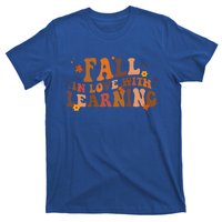 Fall In Love With Learning Fall Teacher Thanksgiving Retro T-Shirt