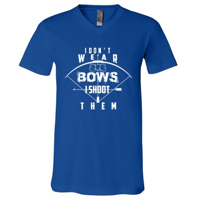 Funny In Trend I Don't Bows I Shoot Them Gift V-Neck T-Shirt