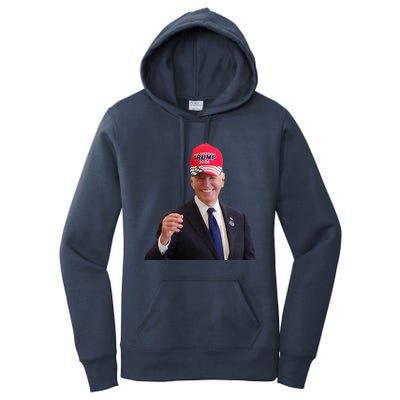 Funny Joe Biden Dons Trump 2024 Cap Wear A Trump Hat Women's Pullover Hoodie