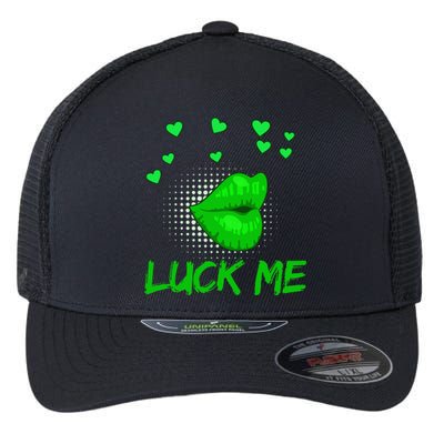 Funny Luckiest Kisser St Patrick's Day Best Gift For Women Flexfit Unipanel Trucker Cap