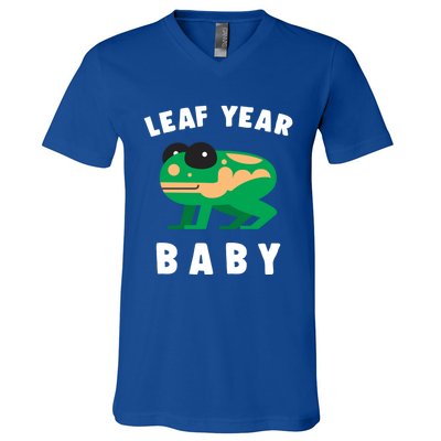 Frog Lovers Leaf Year Leaf Birthday Jumping Funny Gift V-Neck T-Shirt