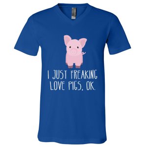 Freaking Love Pigs Gift Cute Pig Saying Gift V-Neck T-Shirt