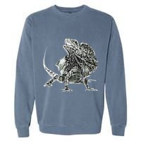 Frilled Lizard Terrarium Motif Reptiles Frilled Lizards Garment-Dyed Sweatshirt