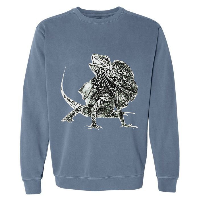 Frilled Lizard Terrarium Motif Reptiles Frilled Lizards Garment-Dyed Sweatshirt