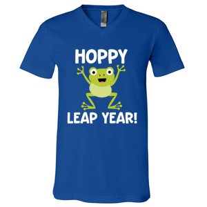 Funny Leap Year Teacher Gift Hoppy Pun February 29 Frog Cute Gift V-Neck T-Shirt