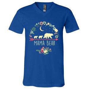 Floral Mama Bear With 2 Cubs Gift V-Neck T-Shirt