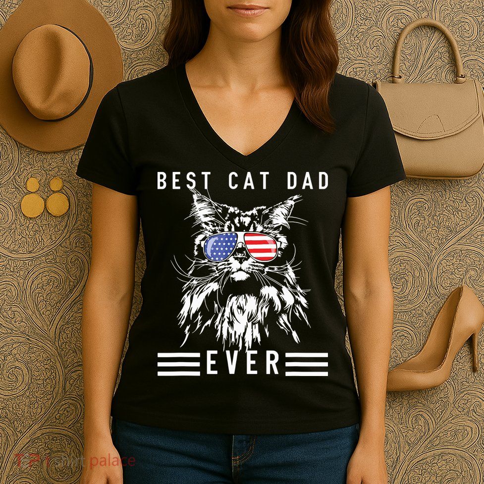 Funny Maine Coon Cat Best Cat Dad Ever Funny Cat Maine Coon Women's V-Neck T-Shirt