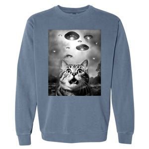 Funny Meme Cat Selfie With Alien Ufos Funny Cat Lovers Aliens Ufo Garment-Dyed Sweatshirt