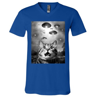 Funny Meme Cat Selfie With Alien Ufos Funny Cat Lovers Aliens Ufo V-Neck T-Shirt