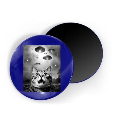Funny Meme Cat Selfie With Alien Ufos Funny Cat Lovers Aliens Ufo Magnet