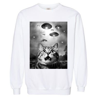 Funny Meme Cat Selfie With Alien Ufos Funny Cat Lovers Aliens Ufo Garment-Dyed Sweatshirt