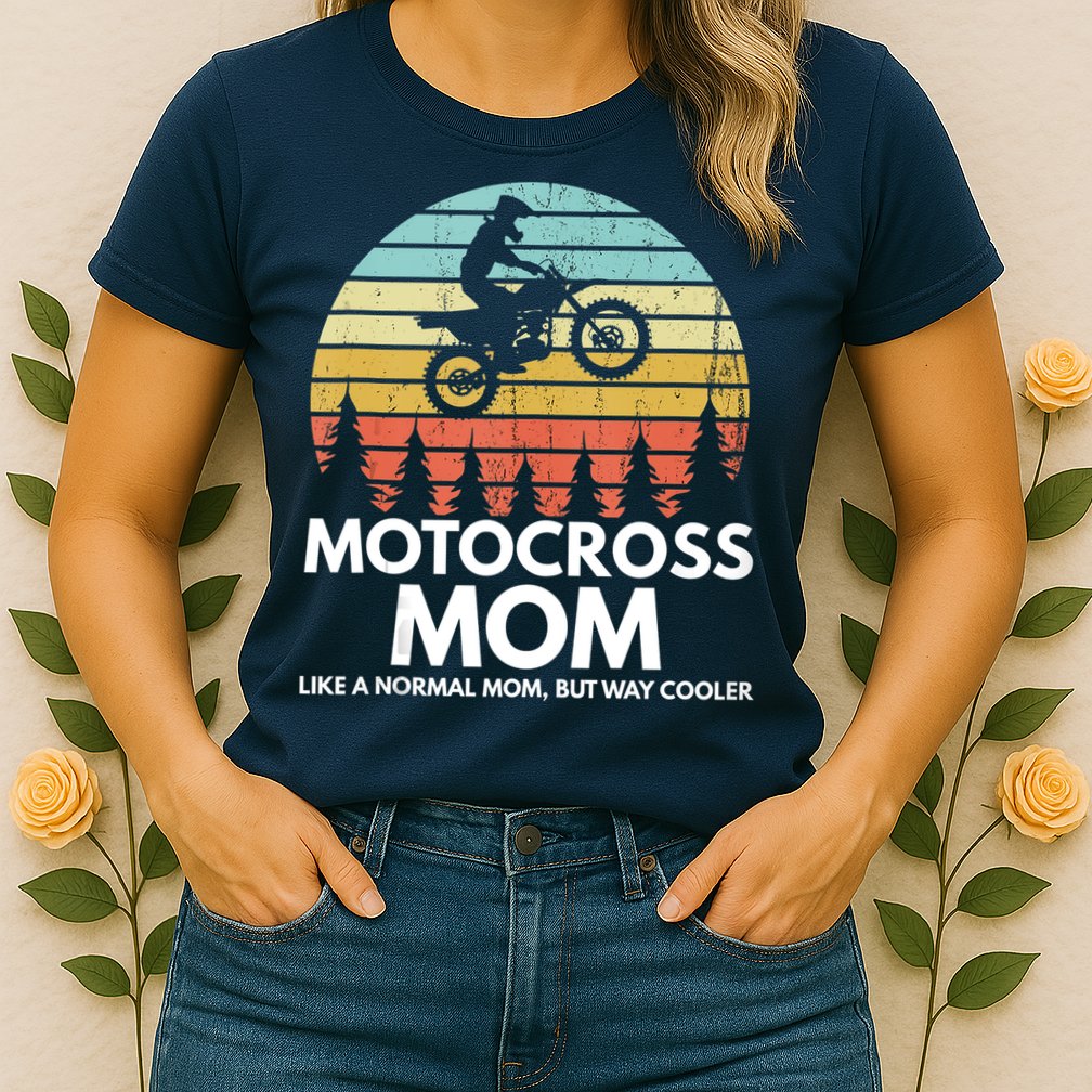 Funny Motocross Dirt Bike Mom Retro 70s Motocross Braaap Womens T-Shirt