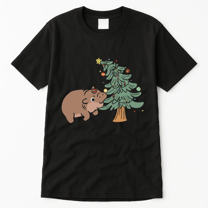 Funny Moo Deng Biting Xmas Tree Baby Pygmy Hippo Christmas Tall T-Shirt