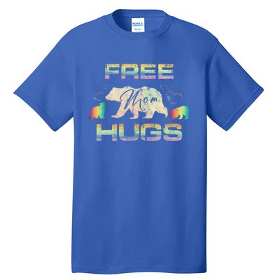 Free Mom Hugs Mama Bear Rainbow Colour Hearts Meaningful Gift Tall T-Shirt