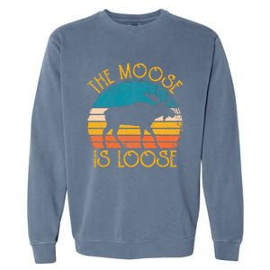 Funny Moose Is Loose Animal Apparel Cute Men Women Alaska Garment-Dyed Sweatshirt