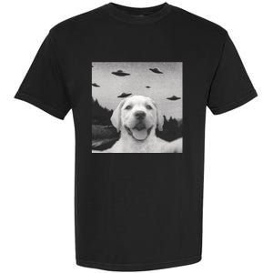 Funny Meme Labrador Selfie With Alien Ufos Funny Dog Lovers Aliens Ufo Garment-Dyed Heavyweight T-Shirt