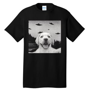 Funny Meme Labrador Selfie With Alien Ufos Funny Dog Lovers Aliens Ufo Tall T-Shirt