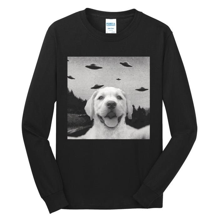 Funny Meme Labrador Selfie With Alien Ufos Funny Dog Lovers Aliens Ufo Tall Long Sleeve T-Shirt