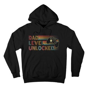 Funny New Dad Dad Level Unlocked Gaming Gamer Dad Hoodie