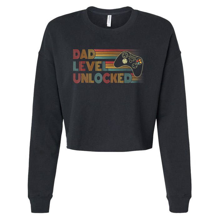 Funny New Dad Dad Level Unlocked Gaming Gamer Dad Cropped Pullover Crew